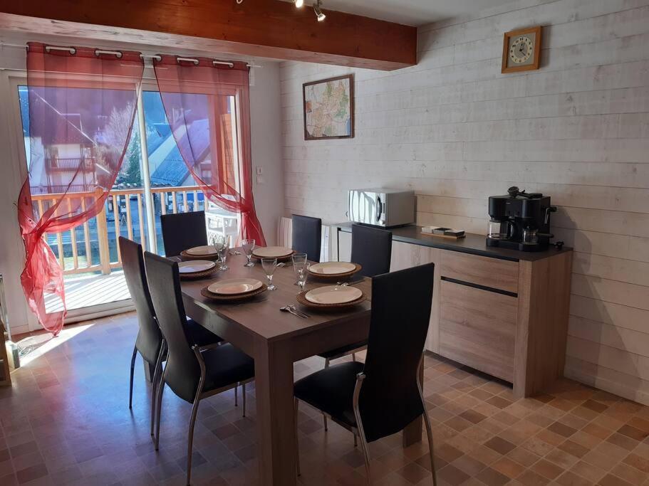 Appartement Duplex Classe 4 Etoiles Plein Centre Village 圣拉里苏朗 外观 照片